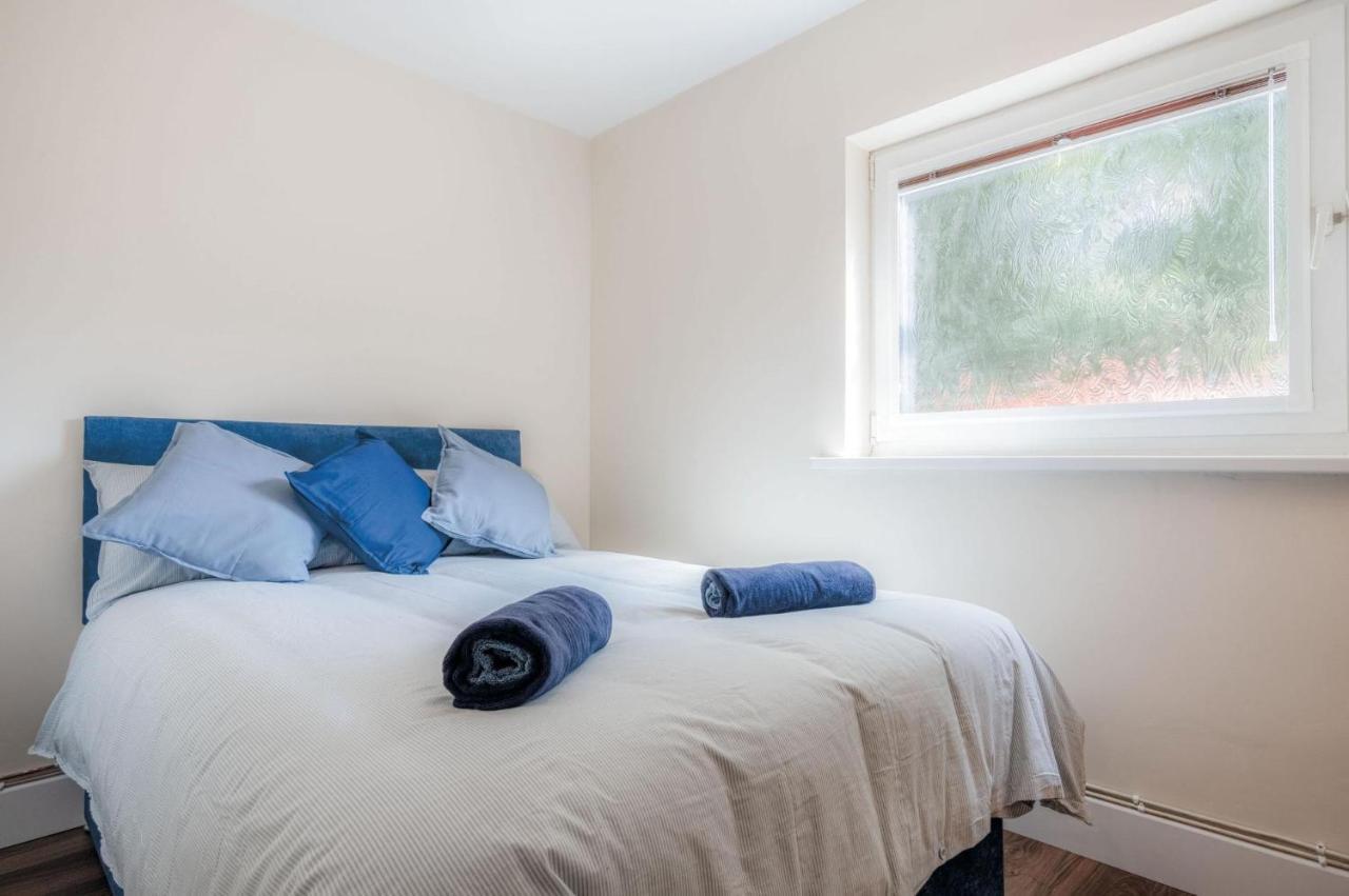 Croft Court - 1 Bedroom Apartment - Tenby Bagian luar foto