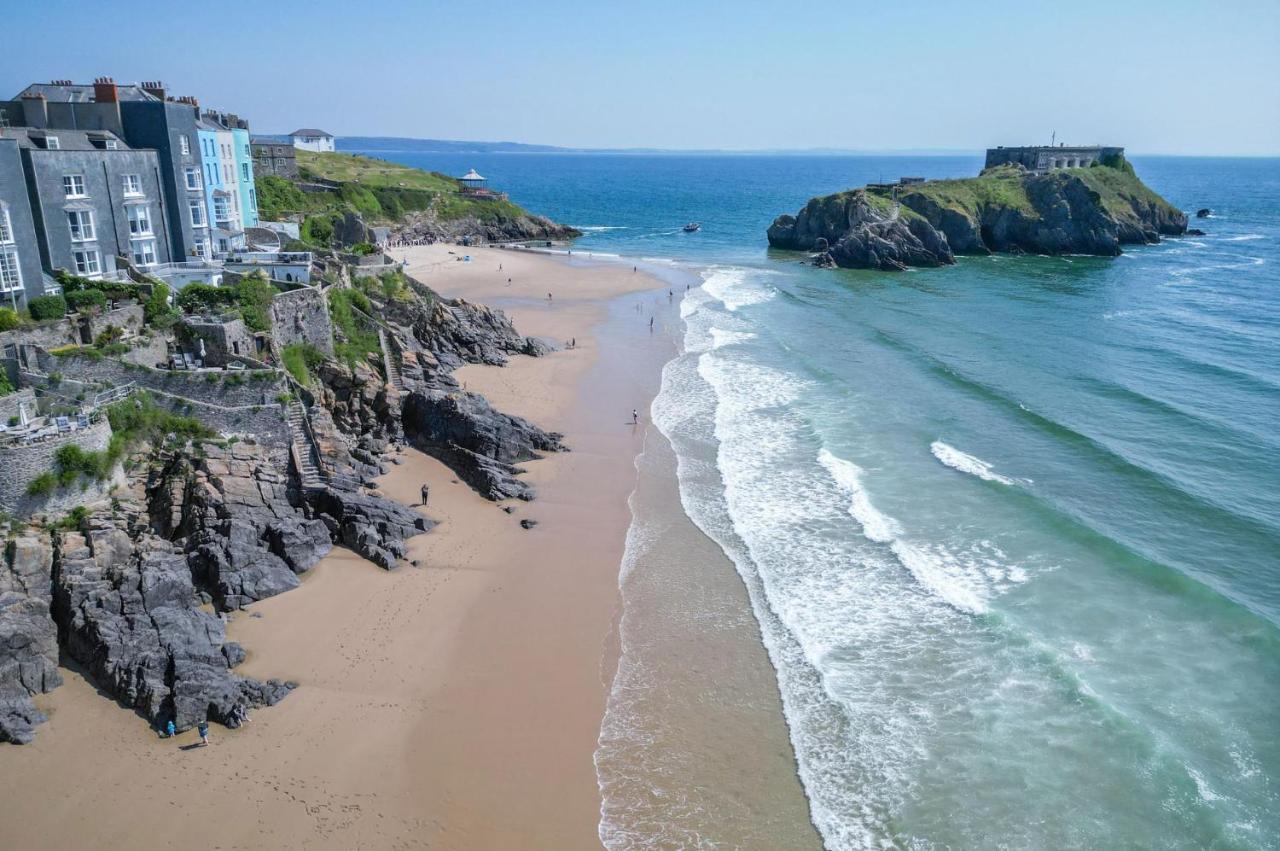 Croft Court - 1 Bedroom Apartment - Tenby Bagian luar foto