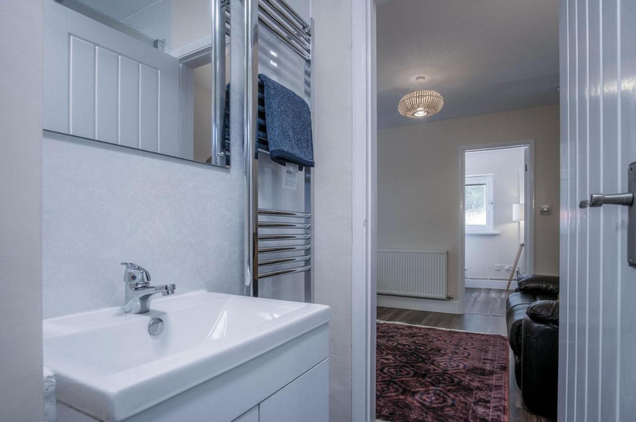 Croft Court - 1 Bedroom Apartment - Tenby Bagian luar foto